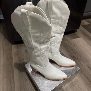 White Western Cowboy Boots